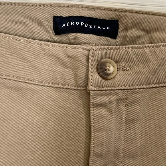 Aeropostale Classic Khakis 10 Short - Picture 4 of 4